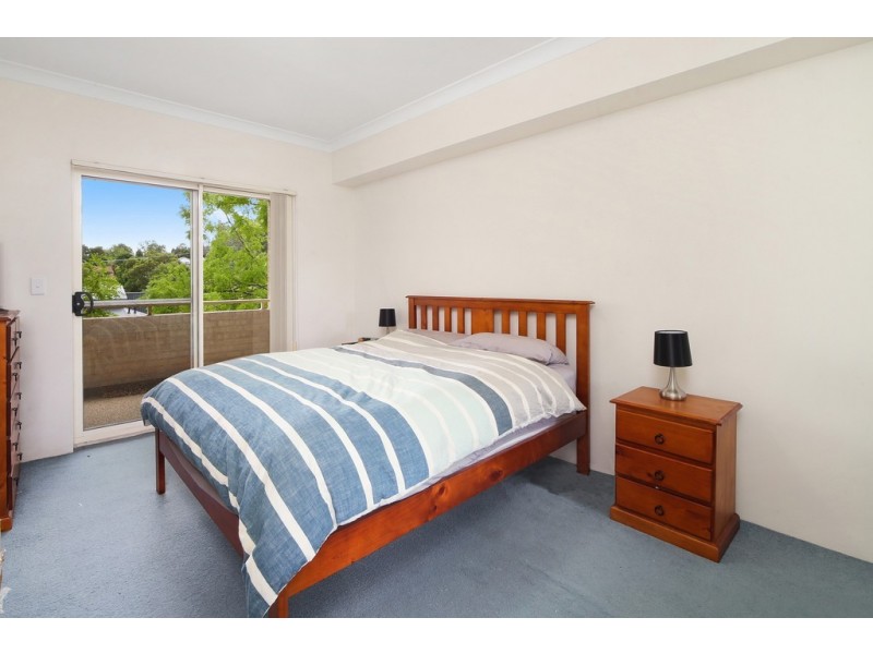 2/49-51 Beane Street, Gosford NSW 2250