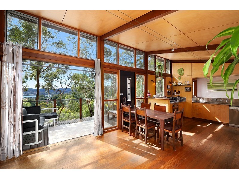 25 Woorara Parade, Green Point NSW 2251