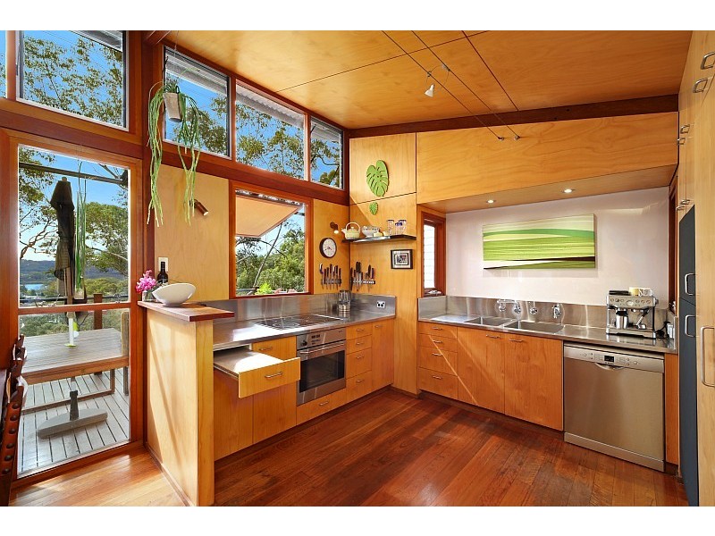 25 Woorara Parade, Green Point NSW 2251