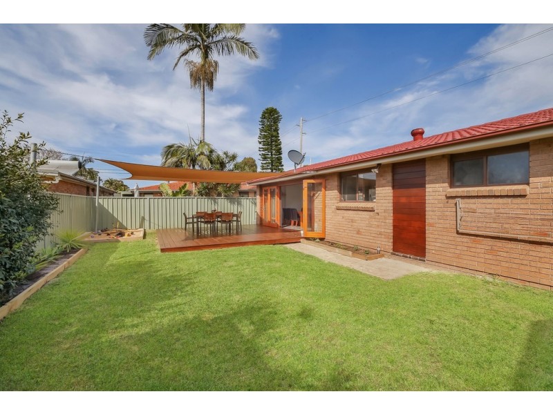 16 Onslow Avenue, Woy Woy NSW 2256