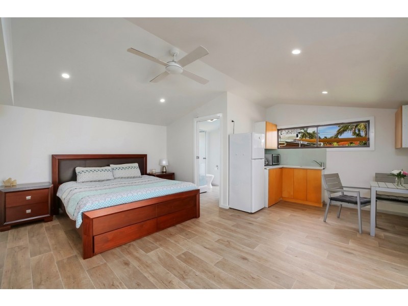 16 Onslow Avenue, Woy Woy NSW 2256