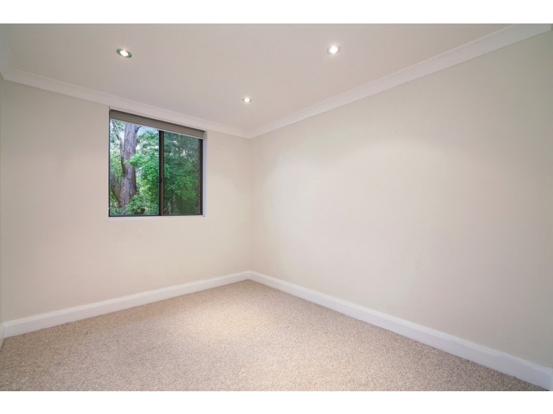 27/3 Joseph Lloyd Close, Gosford NSW 2250