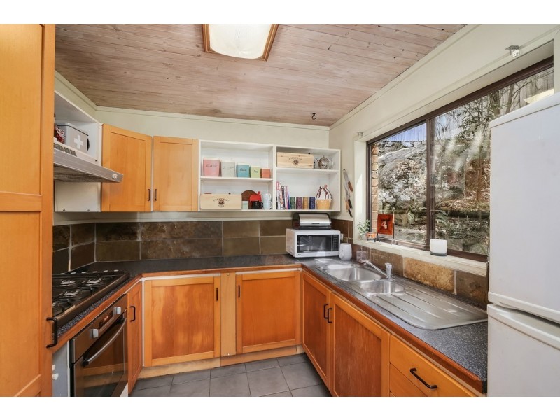 13 Pamela Close, Green Point NSW 2251