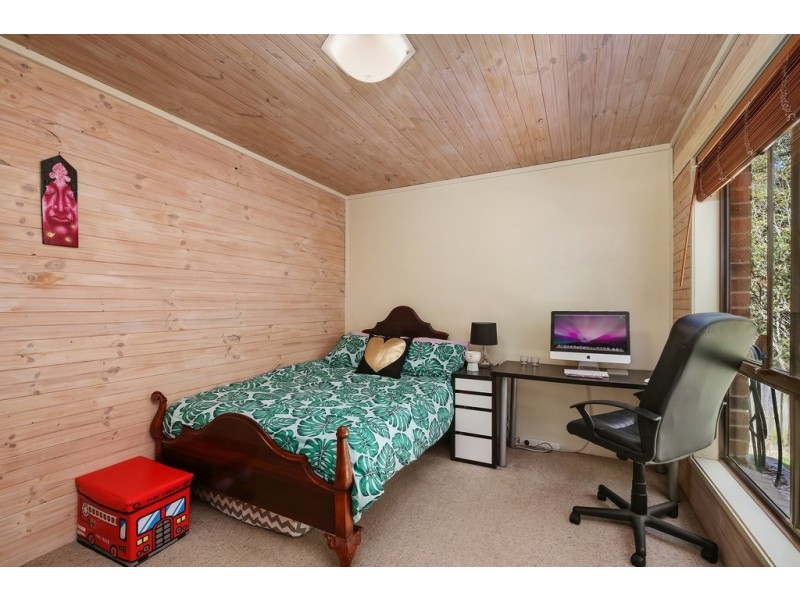 13 Pamela Close, Green Point NSW 2251