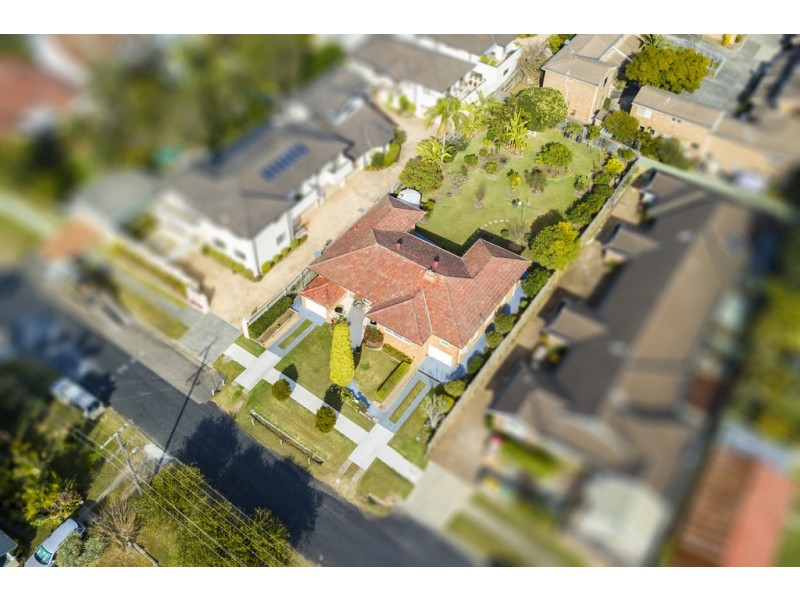 4 Brougham Street, East Gosford NSW 2250