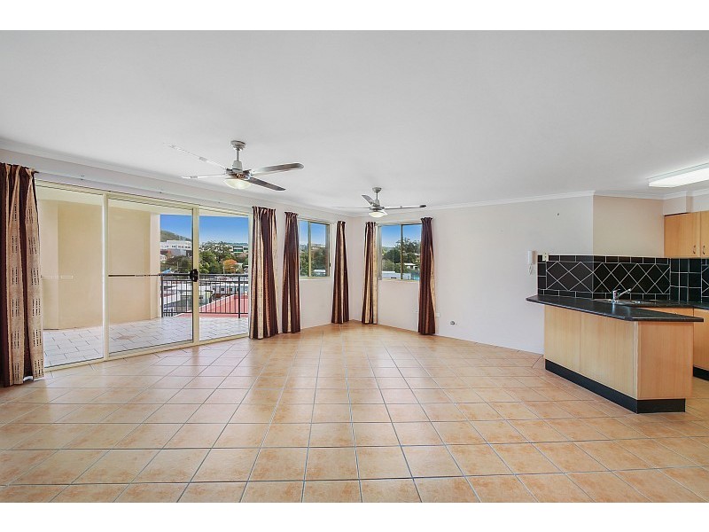 16/12-14 Hills Street, Gosford NSW 2250
