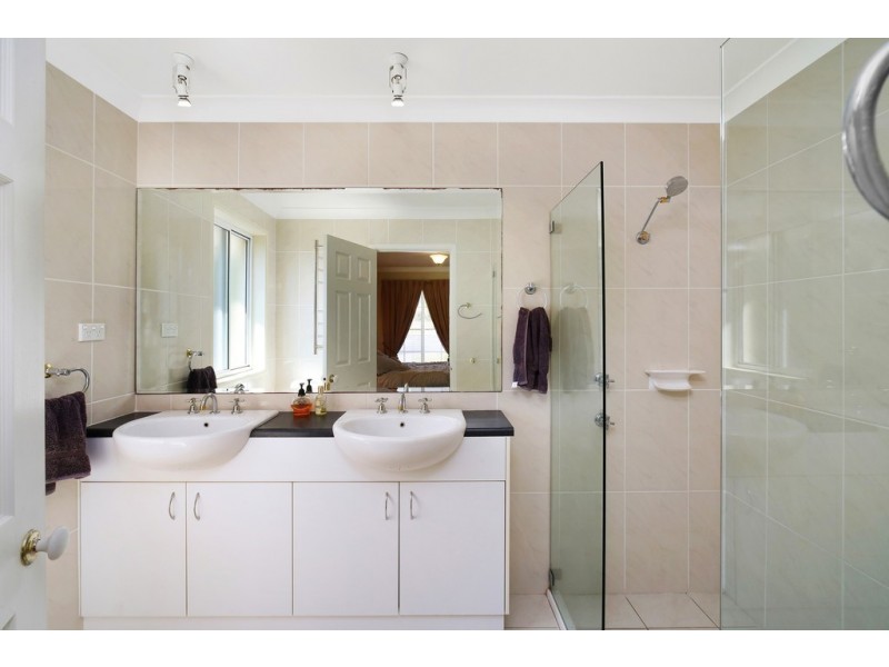 1 Carrol Avenue, East Gosford NSW 2250