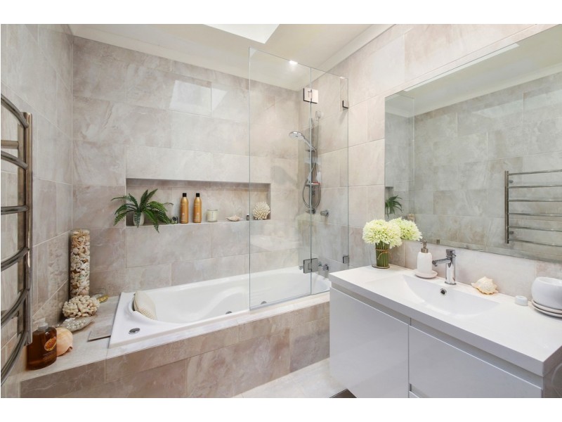 1/17-19 White Street, East Gosford NSW 2250