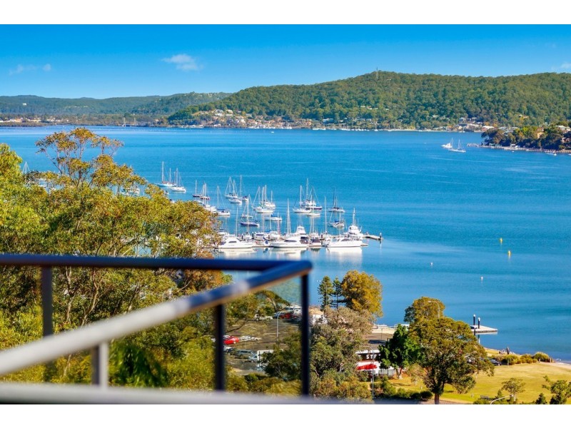 27/92-94 John Whiteway Drive, Gosford NSW 2250