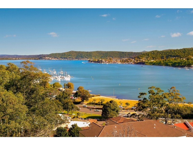 27/92-94 John Whiteway Drive, Gosford NSW 2250