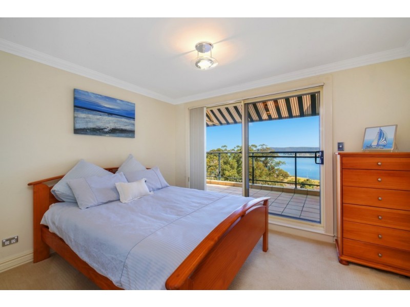 27/92-94 John Whiteway Drive, Gosford NSW 2250