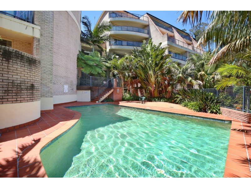 6/92-94 John Whiteway Drive, Gosford NSW 2250