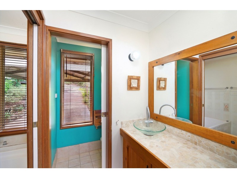 72 Karwin Avenue, Springfield NSW 2250