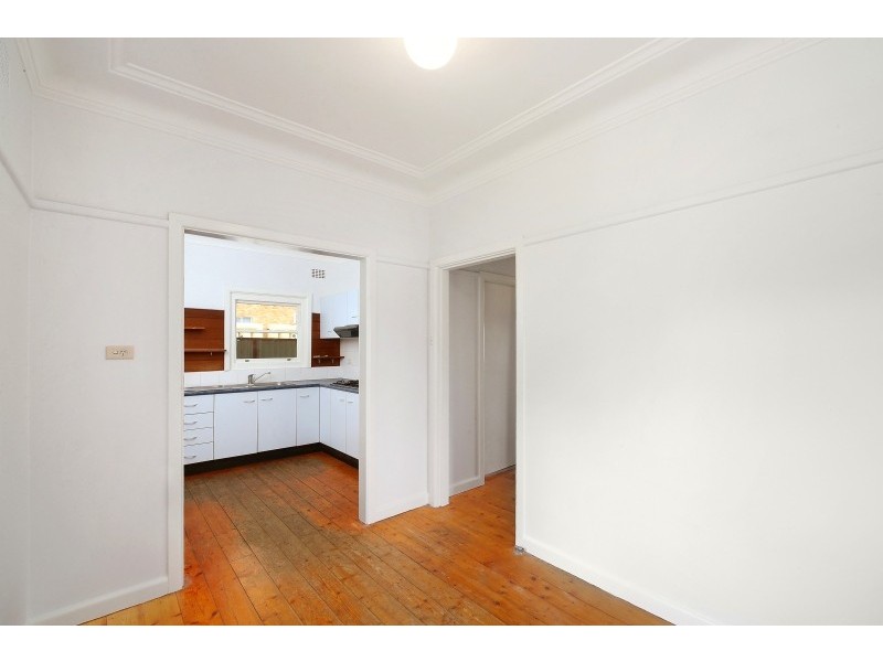 5 Melbourne Street, East Gosford NSW 2250