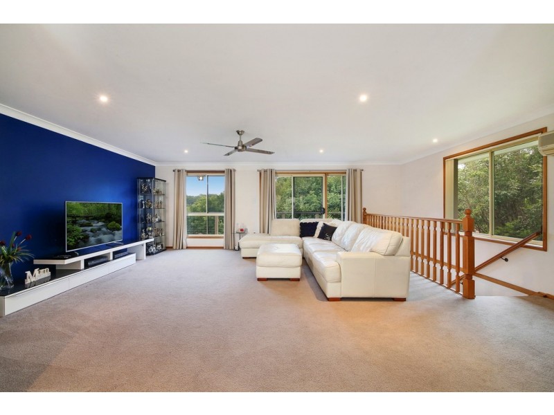 18 Woodbine Close, Lisarow NSW 2250