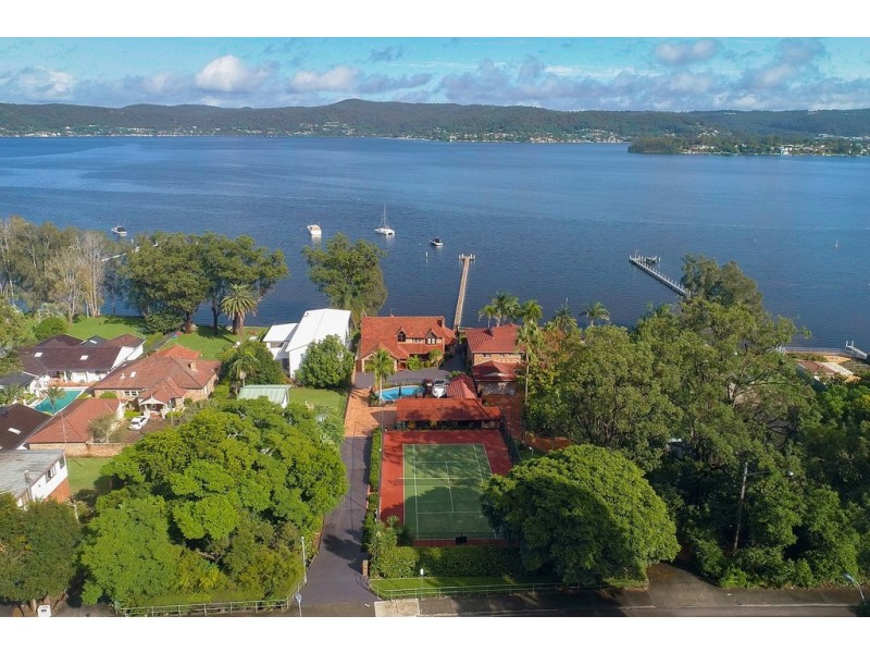 269 and 269A Avoca Drive, Green Point NSW 2251