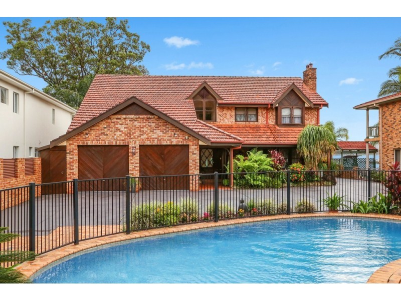 269 and 269A Avoca Drive, Green Point NSW 2251