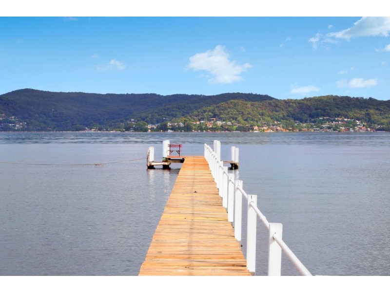 269 and 269A Avoca Drive, Green Point NSW 2251