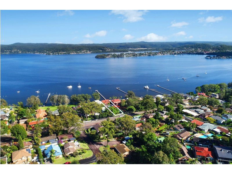 269 and 269A Avoca Drive, Green Point NSW 2251