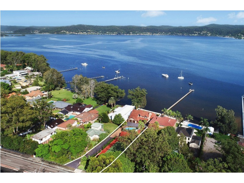 269 and 269A Avoca Drive, Green Point NSW 2251