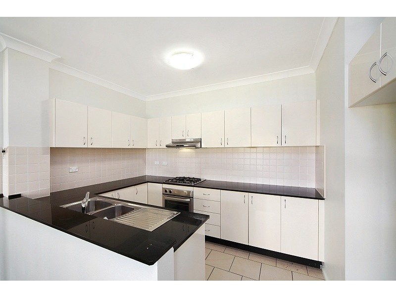 1/1 Batley Street, Gosford NSW 2250