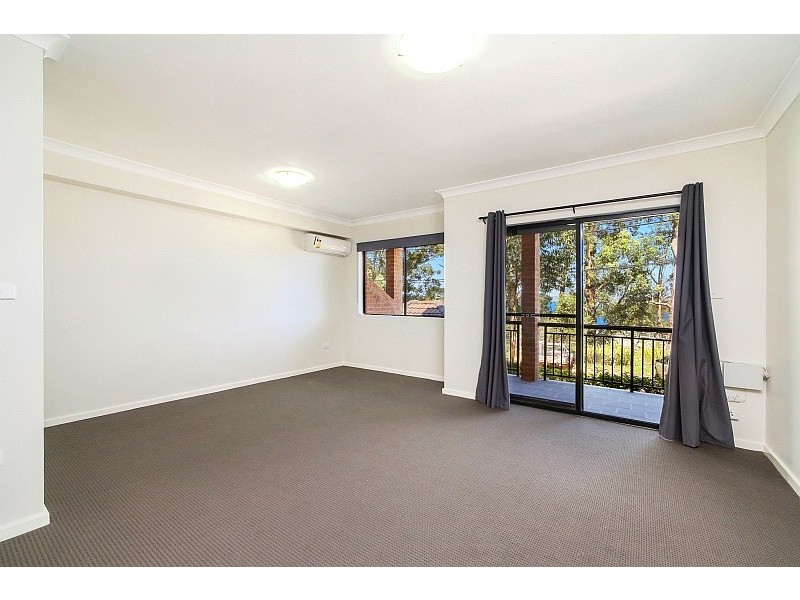 1/1 Batley Street, Gosford NSW 2250