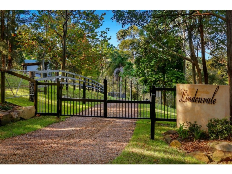 2 Parkers Road, Kincumber NSW 2251