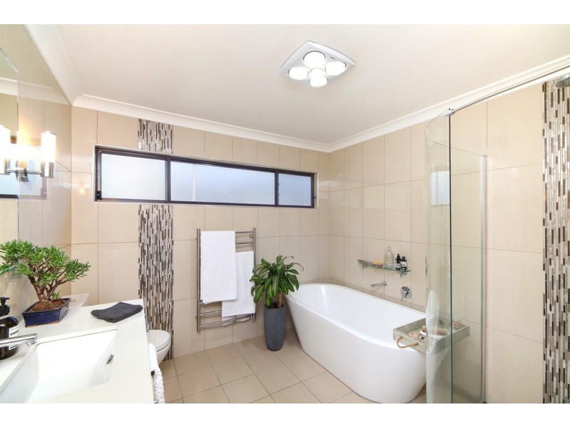 31 Lushington Street, East Gosford NSW 2250