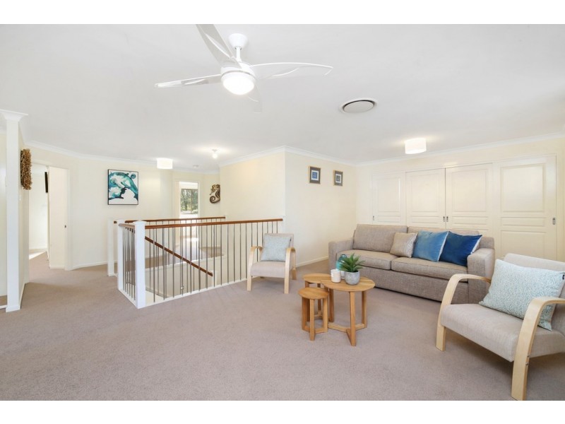 11 Victor Close, Green Point NSW 2251