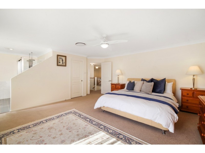11 Victor Close, Green Point NSW 2251