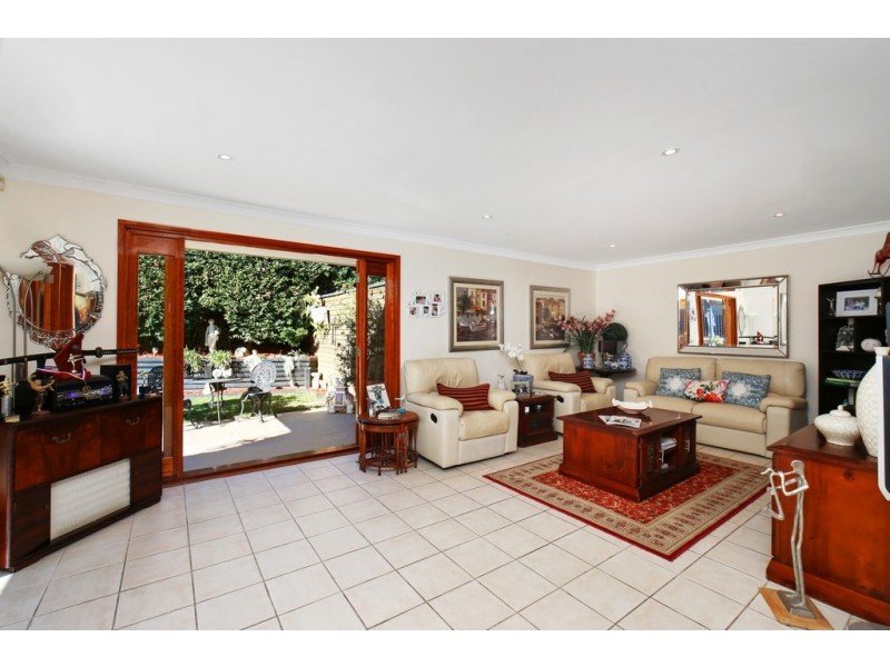 7 Treeland Road, Green Point NSW 2251