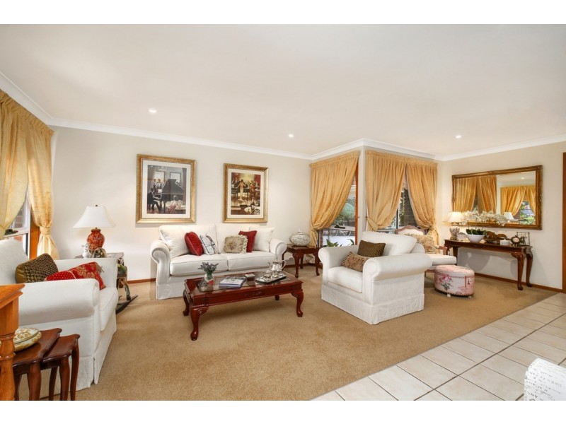 7 Treeland Road, Green Point NSW 2251