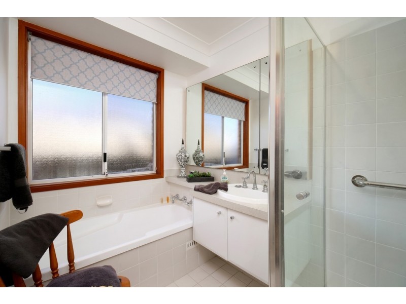 7 Treeland Road, Green Point NSW 2251