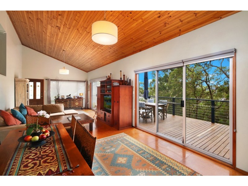 23 Woorara Parade, Green Point NSW 2251