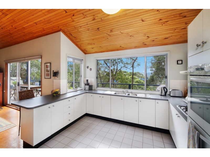 23 Woorara Parade, Green Point NSW 2251