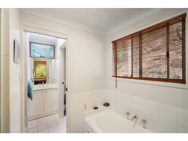 23 Woorara Parade, Green Point NSW 2251