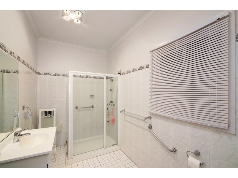 13 Warrigal Street, Blackwall NSW 2256