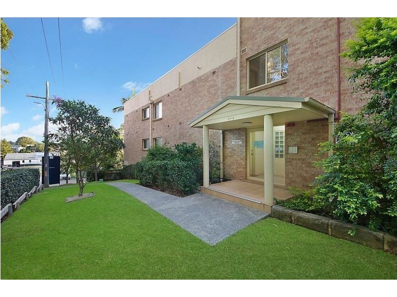 2/2-4 Mulkarra Avenue, Gosford NSW 2250