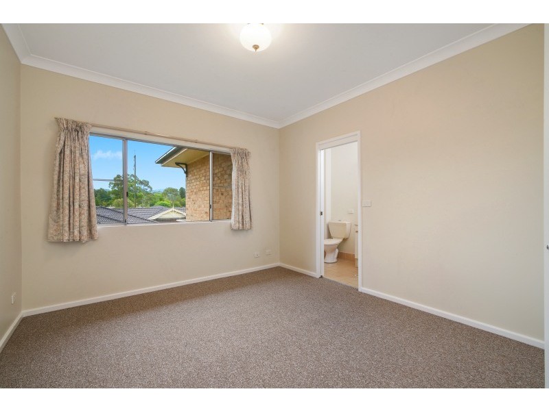 10/12 Kinarra Avenue, Wyoming NSW 2250