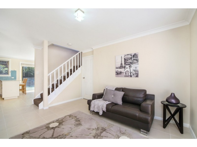 1/156 Albany Street, Point Frederick NSW 2250