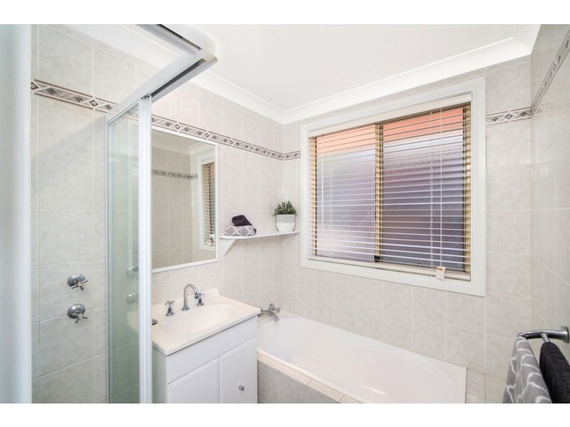 1/156 Albany Street, Point Frederick NSW 2250