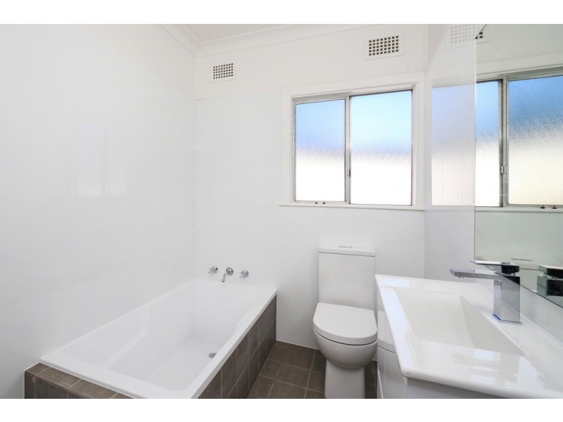 4 Susan Street, East Gosford NSW 2250