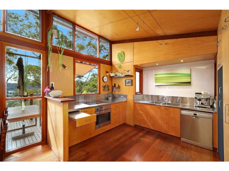 25 Woorara Parade, Green Point NSW 2251