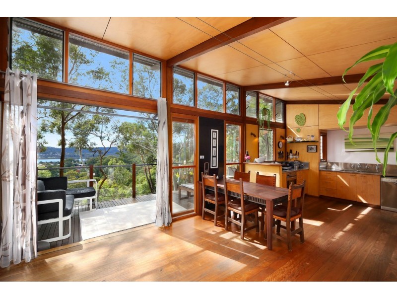 25 Woorara Parade, Green Point NSW 2251