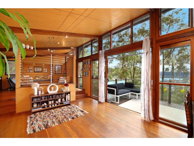 25 Woorara Parade, Green Point NSW 2251