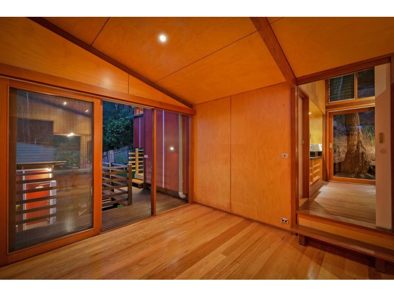 25 Woorara Parade, Green Point NSW 2251