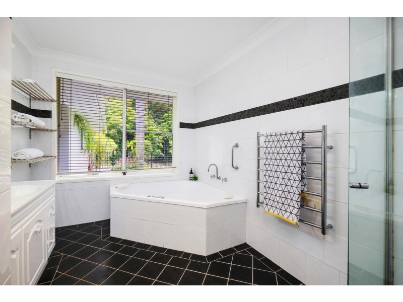 444 Avoca Drive, Green Point NSW 2251