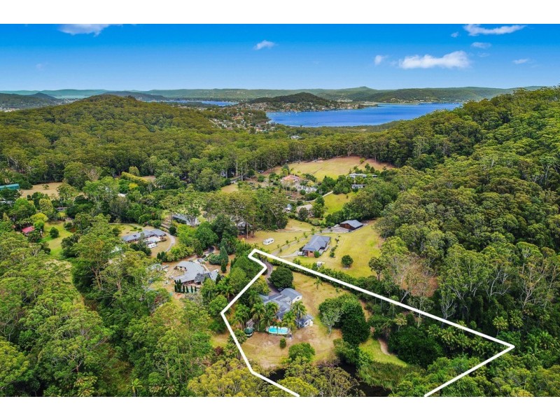 444 Avoca Drive, Green Point NSW 2251
