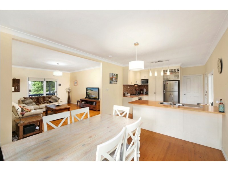 70 Lushington Street, East Gosford NSW 2250