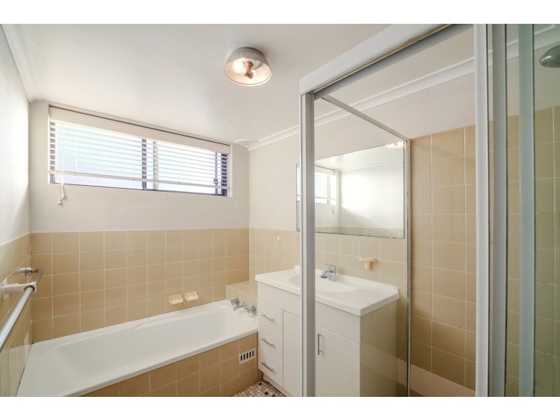 1/27 George Street, East Gosford NSW 2250